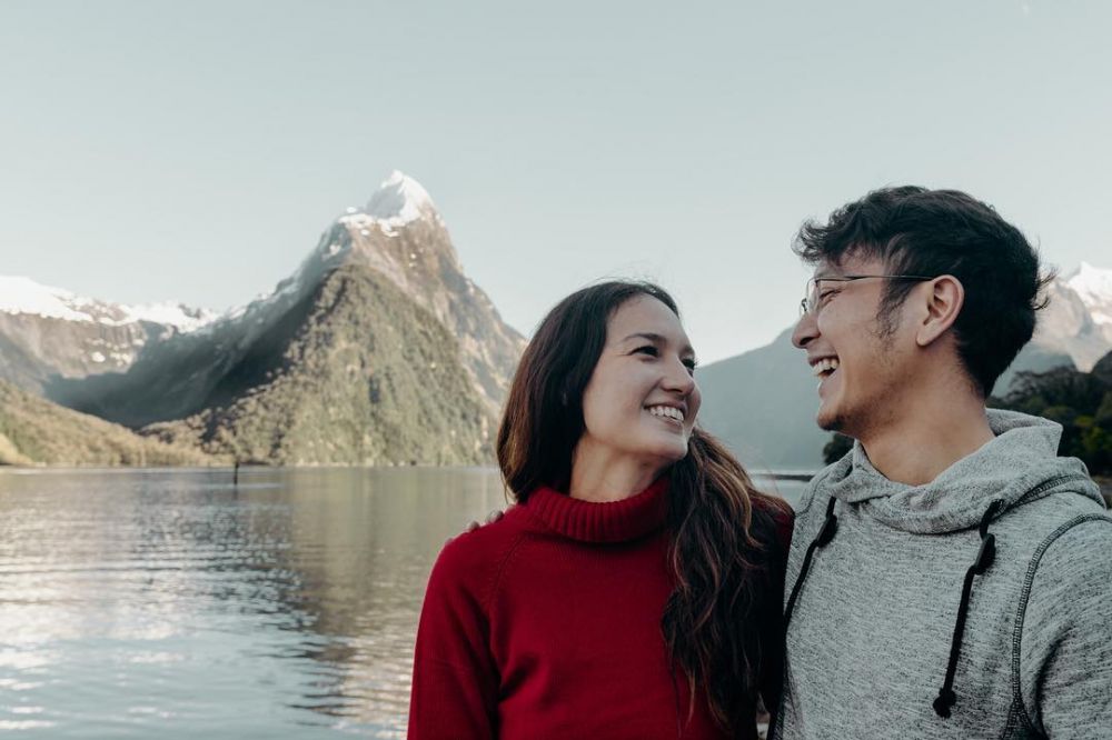 5 Pasangan seleb ini berlibur selama sebulan di luar negeri