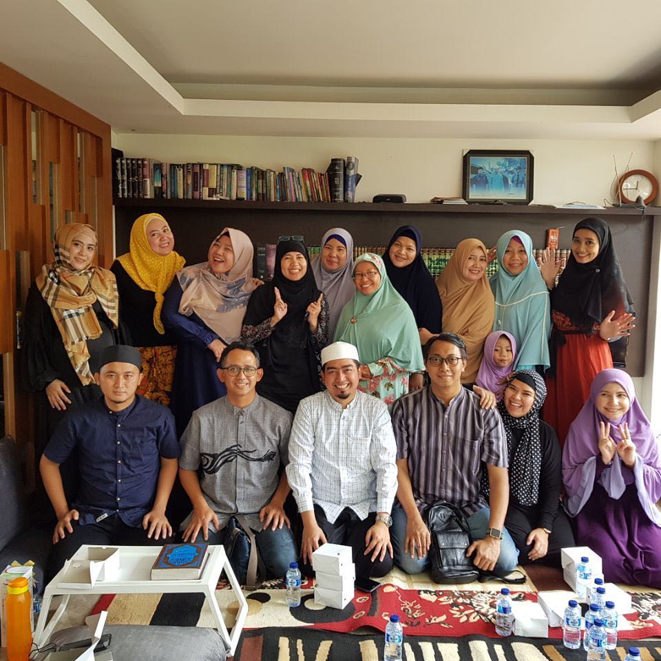 12 Penampakan rumah Ustaz Solmed, pintunya bak Masjidil Haram