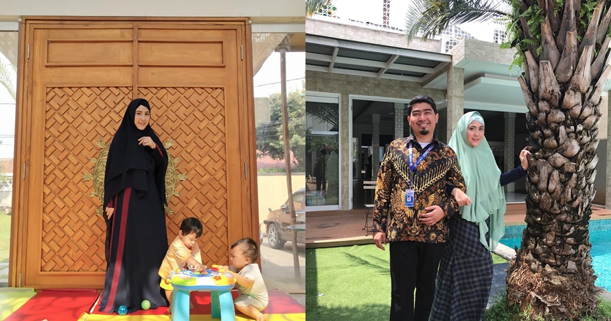 12 Penampakan rumah Ustaz Solmed, pintunya bak Masjidil Haram