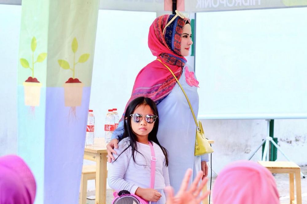 10 Gaya modis Hawra, putri Angel Lelga yang jarang terekspos