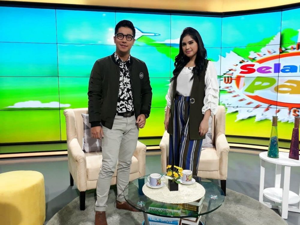Beda gaya Selvi Ananda & Annisa Pohan jadi presenter