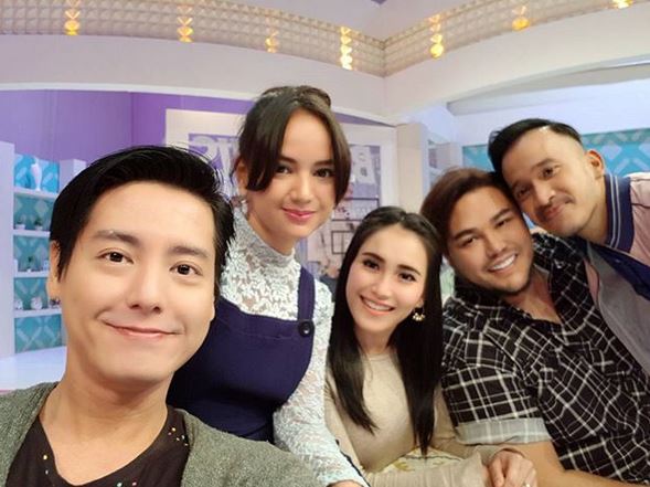 10 Transformasi Roger Danuarta, foto terbarunya bikin kaget