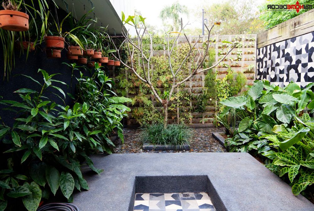 15 Inspirasi taman belakang rumah ini asri dan cozy