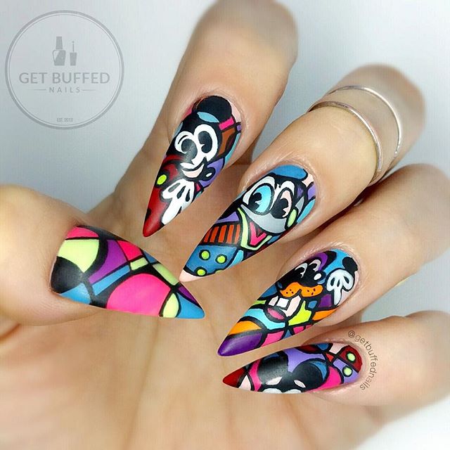 12 Nail art bertemakan karakter Disney, detailnya bikin takjub