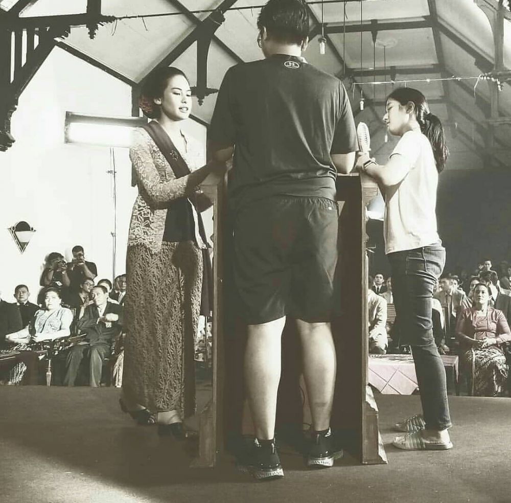 9 Potret Maudy Ayunda perankan Ainun muda ini memesona banget