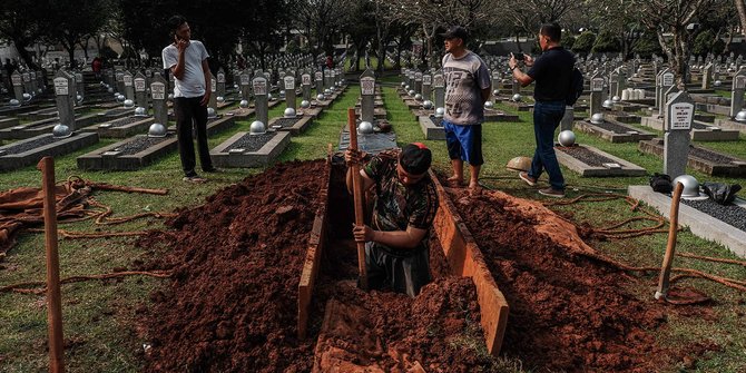 Ini prosesi pemakaman Ani Yudhoyono, Jokowi jadi Inspektur upacara