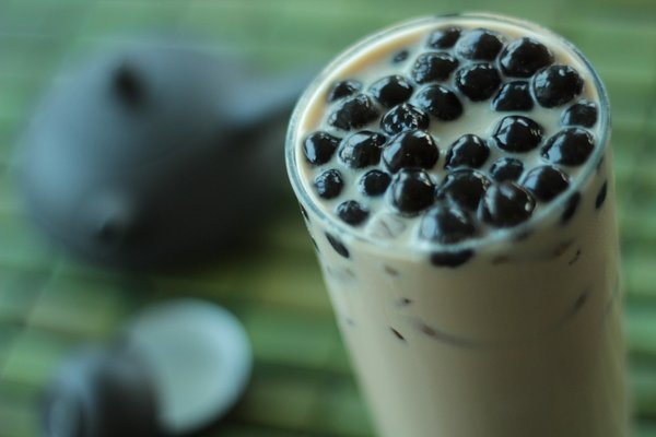 Jadi minuman hits, ini 5 bahaya minum bubble tea terlalu sering