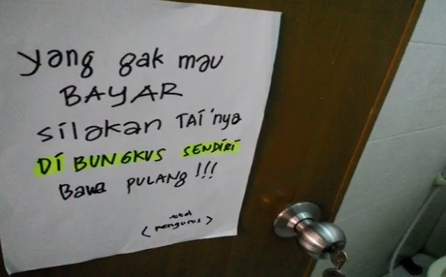 10 Pengumuman tarif toilet umum ini bikin mikir keras