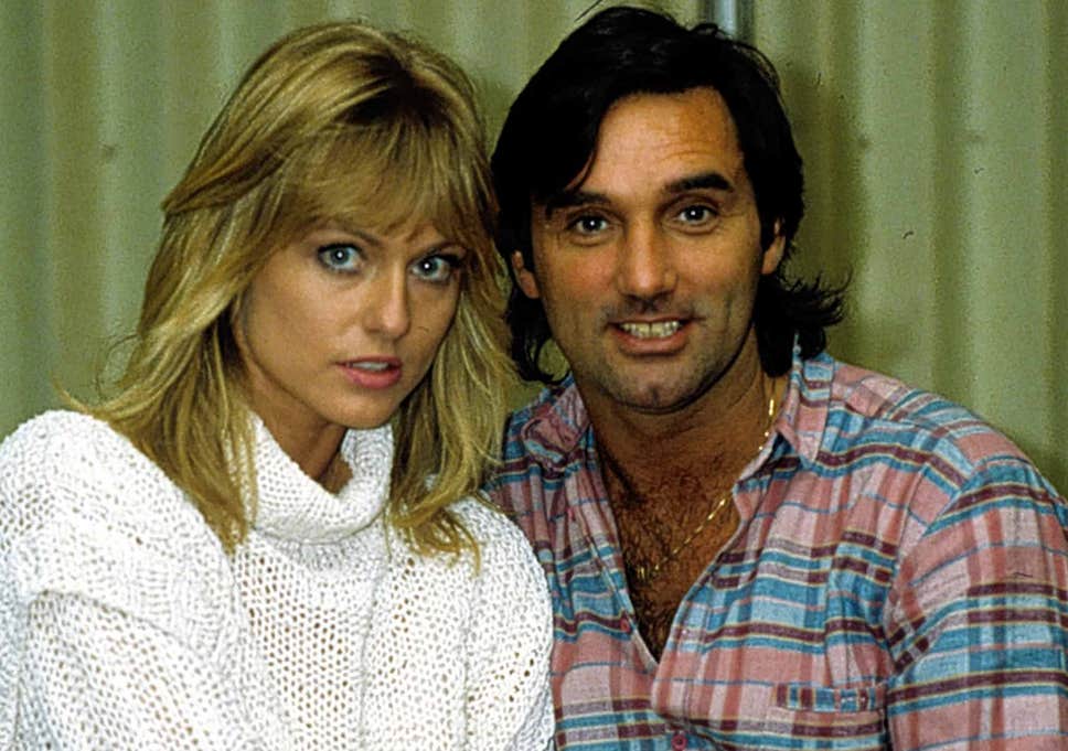 Selain Mesut Ozil, 10 pesepakbola ini jatuh ke pelukan ratu kecantikan