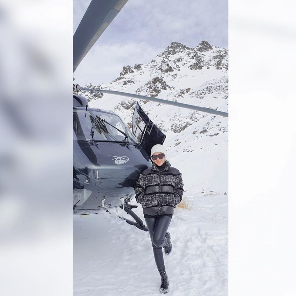 Bulan madu ke New Zealand, outfit Syahrini seharga mobil