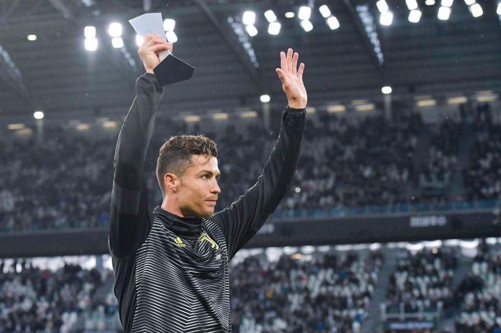 11 Prestasi Cristiano Ronaldo yang tak bisa diraih Lionel Messi