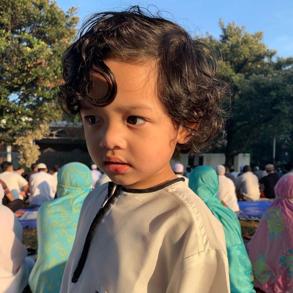 10 Anak seleb ini punya Instagram sejak lahir, pengikutnya jutaan