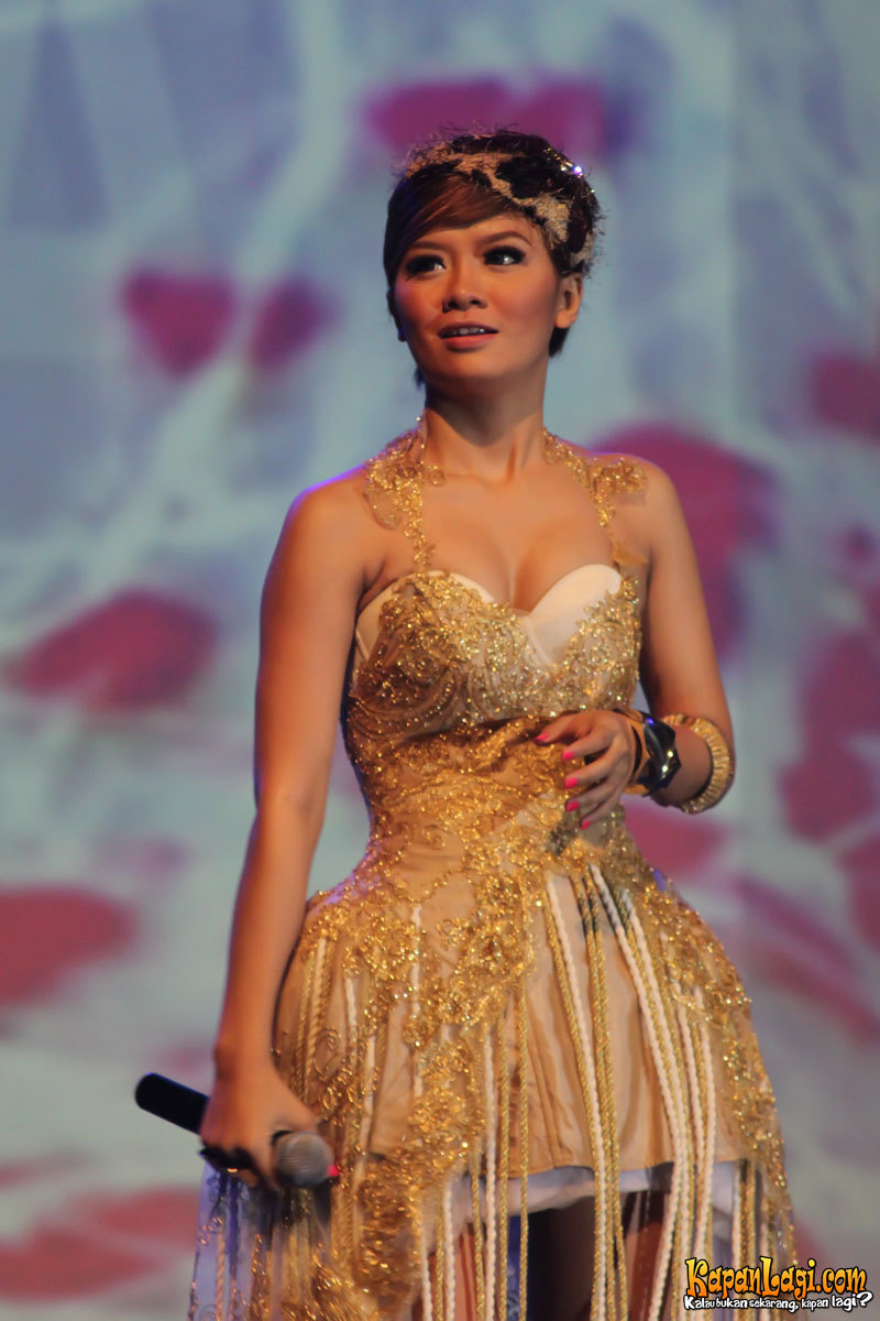 9 Potret Gwen Priscilla, seleb yang dinikahi mantan suami Diana Pungky