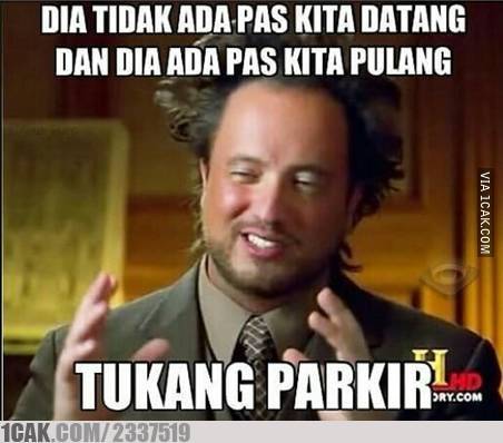 10 Meme lucu logika tukang parkir ini bikin cekikikan
