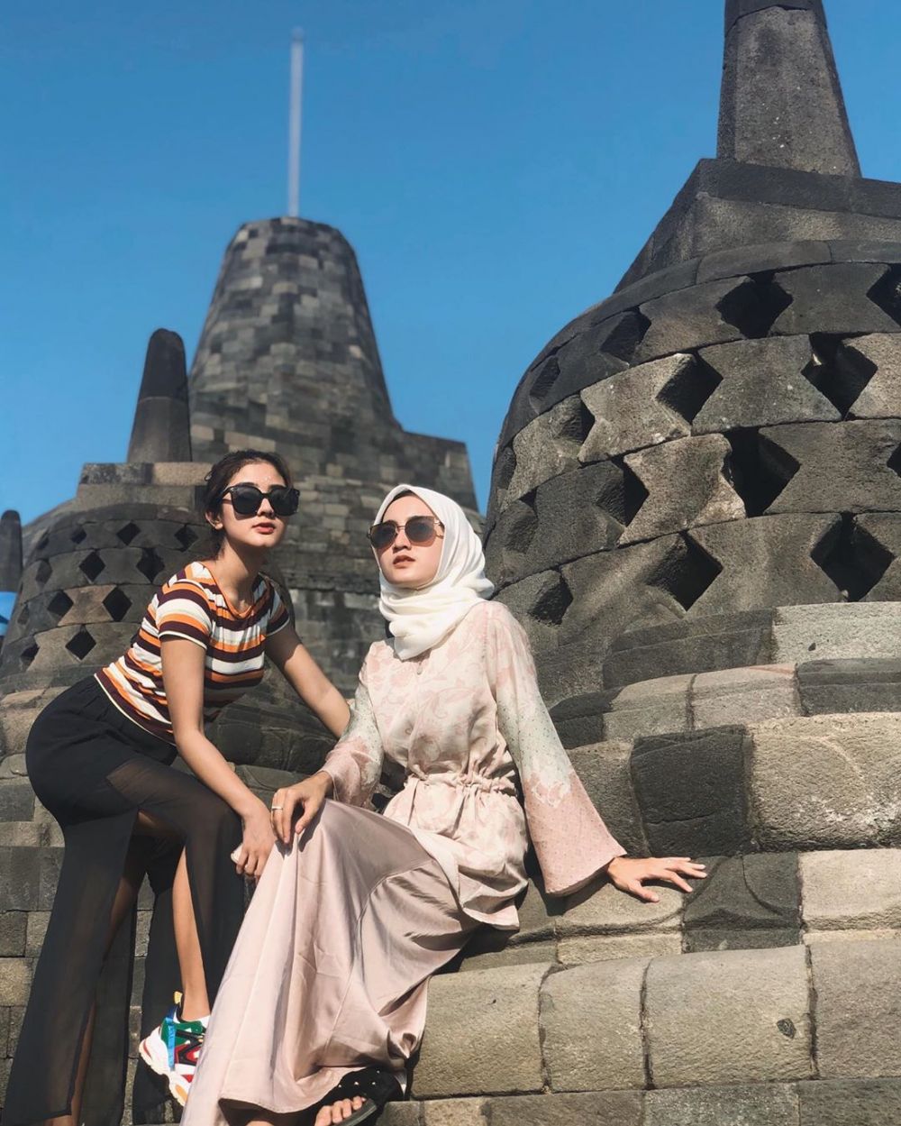 11 Gaya liburan Ghea Youbi, pedangdut muda yang curi perhatian