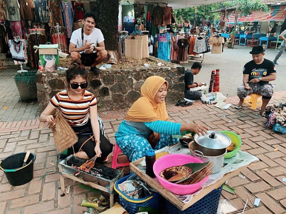 11 Gaya liburan Ghea Youbi, pedangdut muda yang curi perhatian