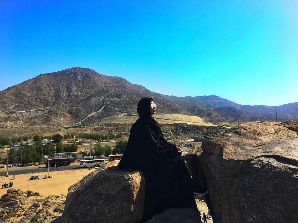 10 Potret Gwen Priscilla saat berhijab, anggun dan memesona