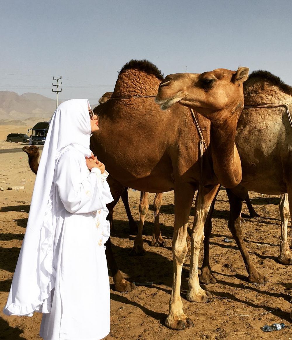 10 Potret Gwen Priscilla saat berhijab, anggun dan memesona