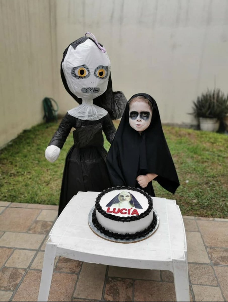 Viral pesta ulang tahun anak bertema Valak, kostumnya horor pol