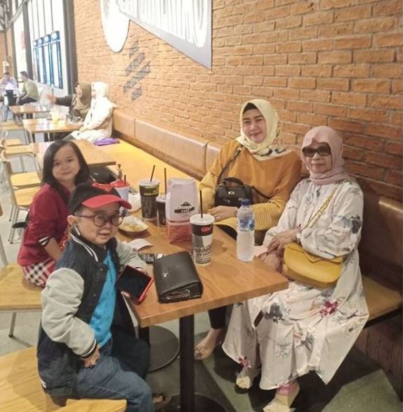 5 Momen kebersamaan Daus Mini dan kakaknya yang jarang tersorot