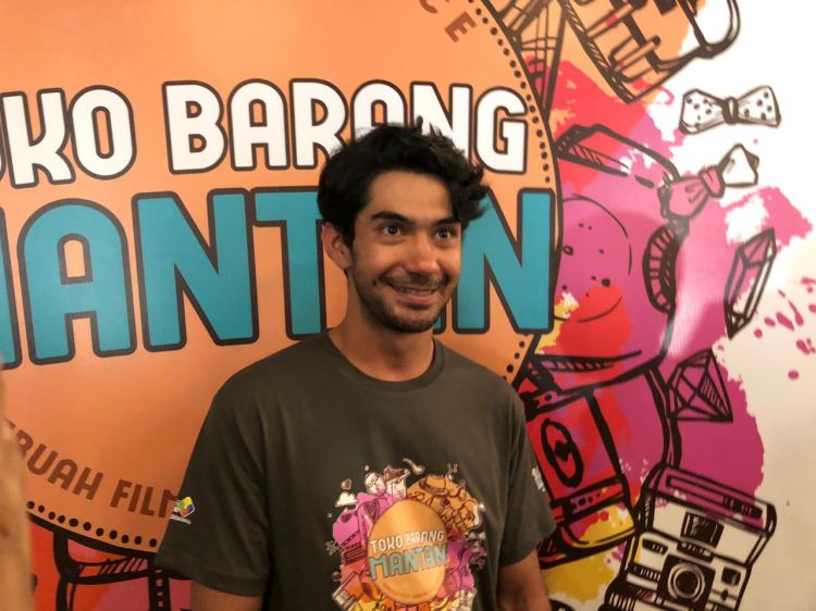 Cerita Reza Rahadian yang setia simpan barang mantan pacar