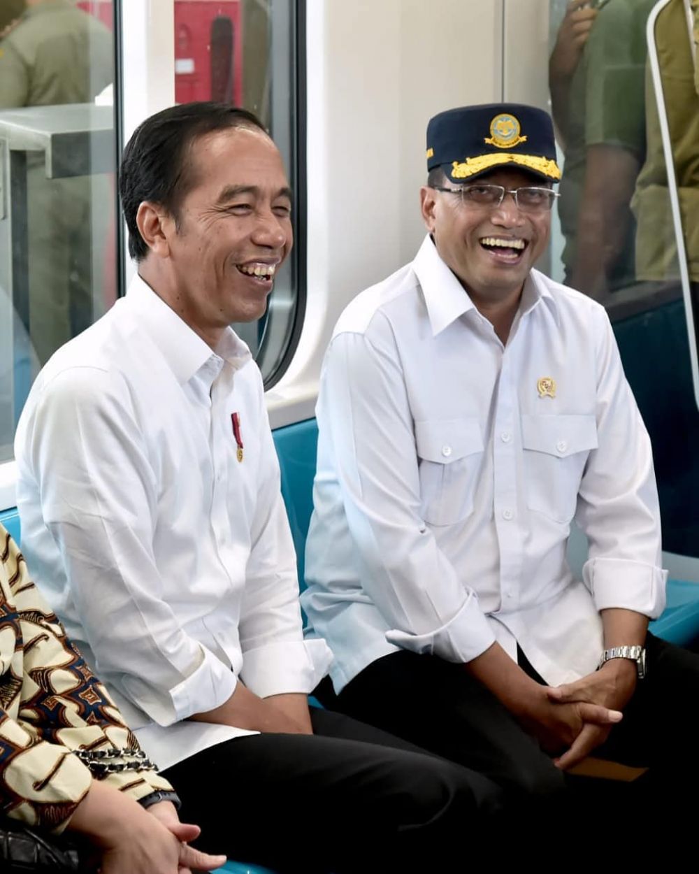 3 Keuntungan dan kerugian maskapai asing masuk ke Indonesia