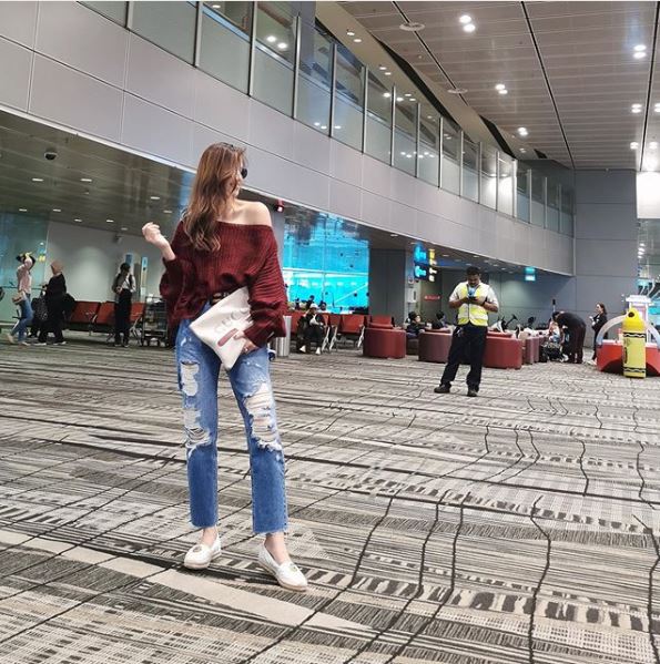 10 Potret Nia Ramadhani pamer pundak, ada yang tuai kritikan