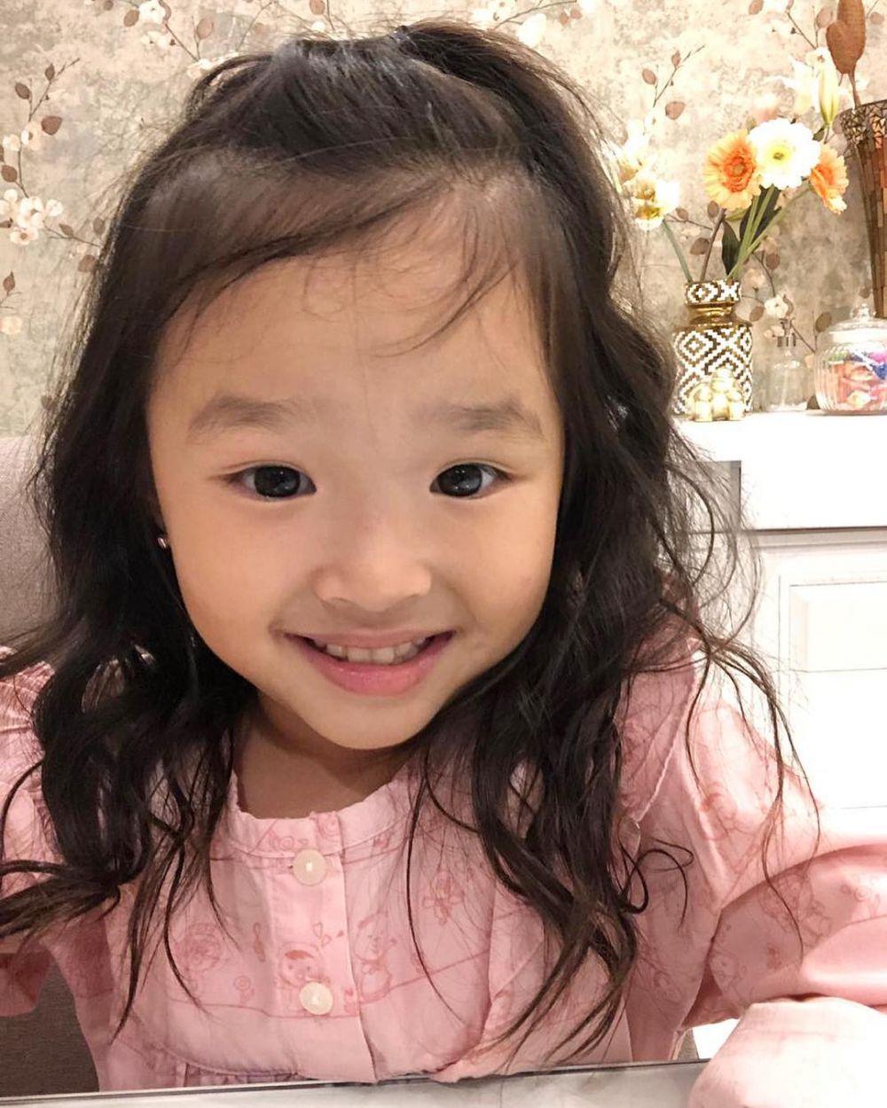 8 Potret Thalia Putri Onsu disebut mirip Jennie Blackpink