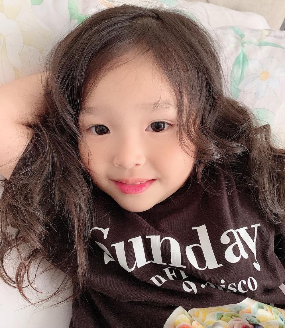 8 Potret Thalia Putri Onsu disebut mirip Jennie Blackpink