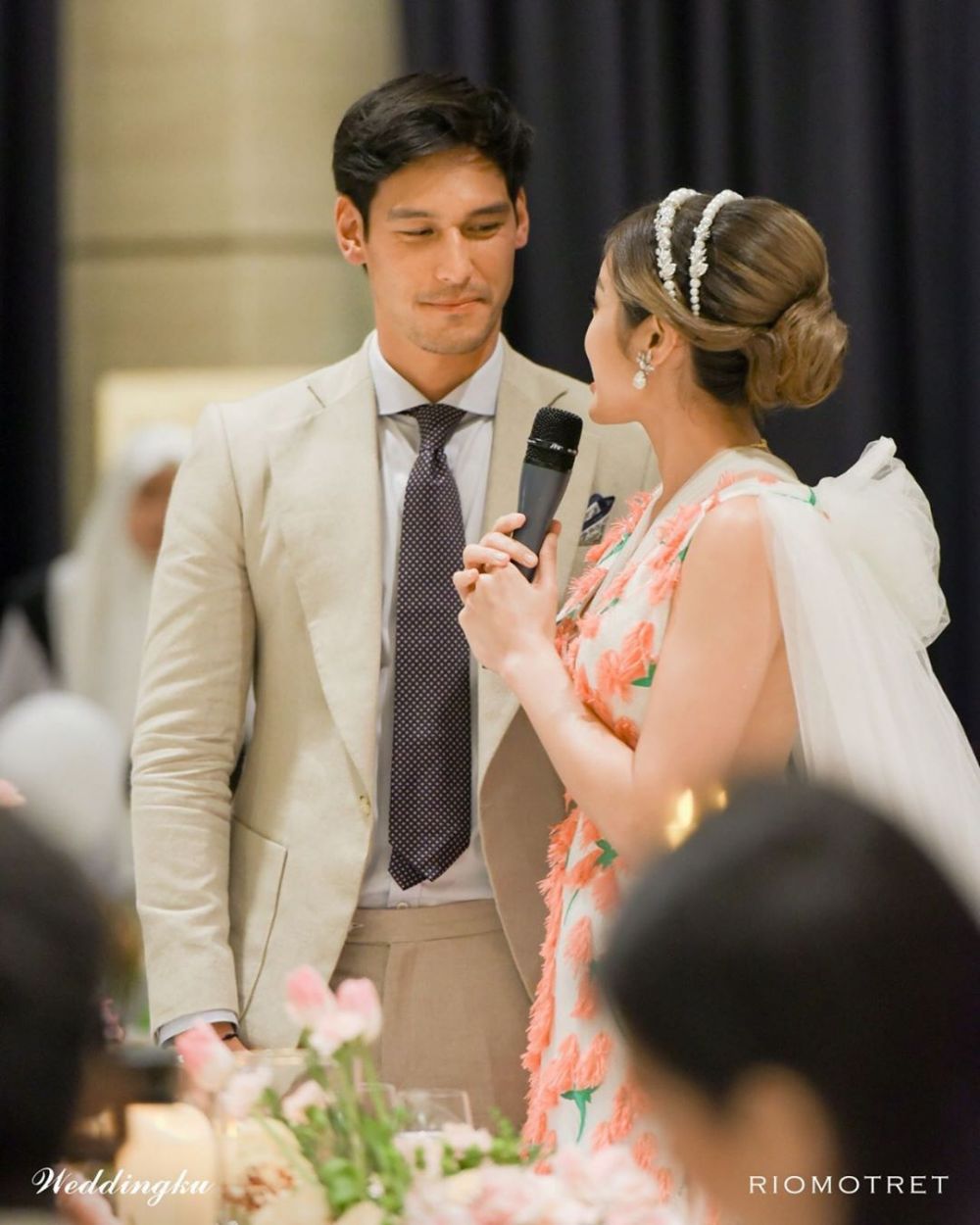 12 Potret tunangan Jessica Iskandar & Richard Kyle, romantis abis