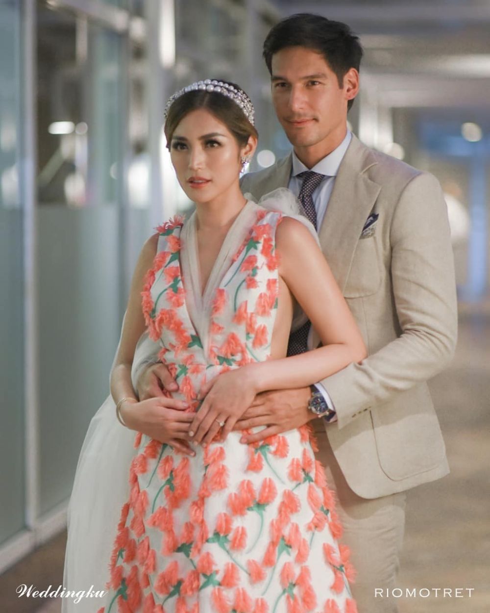 12 Potret tunangan Jessica Iskandar & Richard Kyle, romantis abis