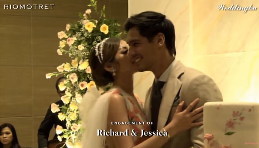 Tunangan, ini momen manis ciuman Jessica Iskandar & Richard Kyle
