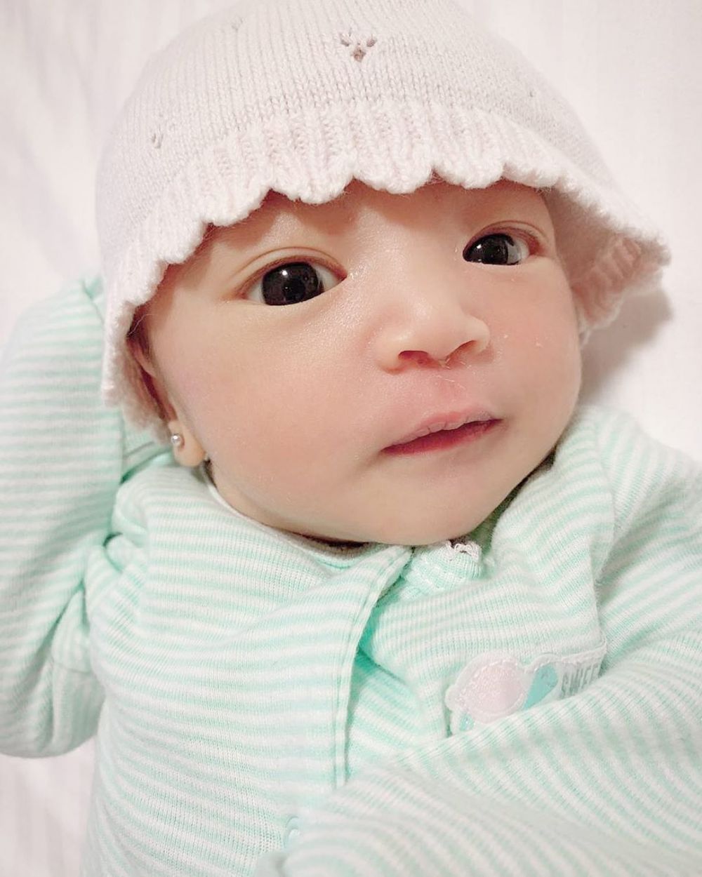 Ruben unggah foto terbaru putri kedua, mata Thania curi perhatian
