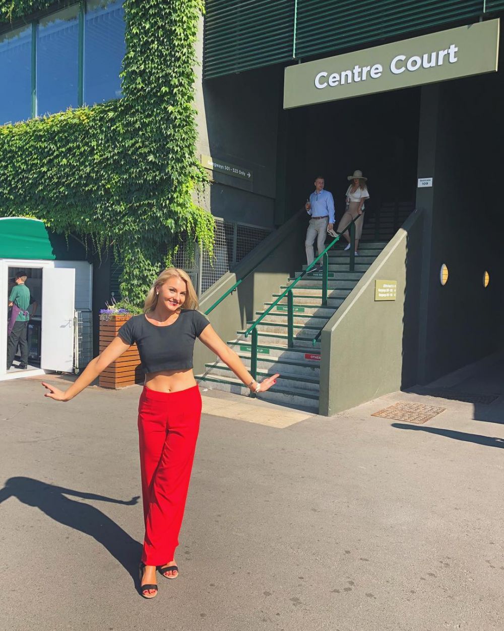 13 Pesona Ailey Macqueen, mantan pacar Richard Kyle yang juga artis