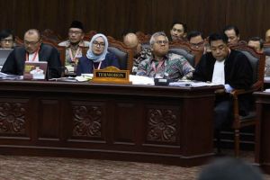 KPU tolak permohonan Prabowo-Sandi di sidang lanjutan MK
