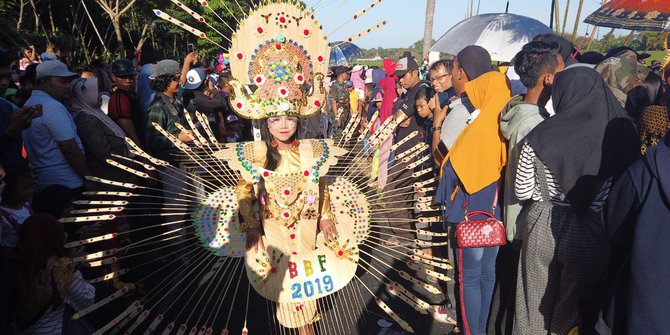 Sawah jadi catwalk, ini 5 keunikan Festival Bambu Gintangan 2019