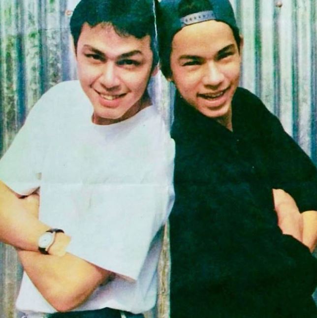 8 Potret kompak Thomas & Sultan Djorghi, kakak-adik yang awet muda