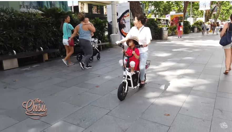 Alasan Sarwendah antar Thalia sekolah naik sepeda daripada mobil, haru