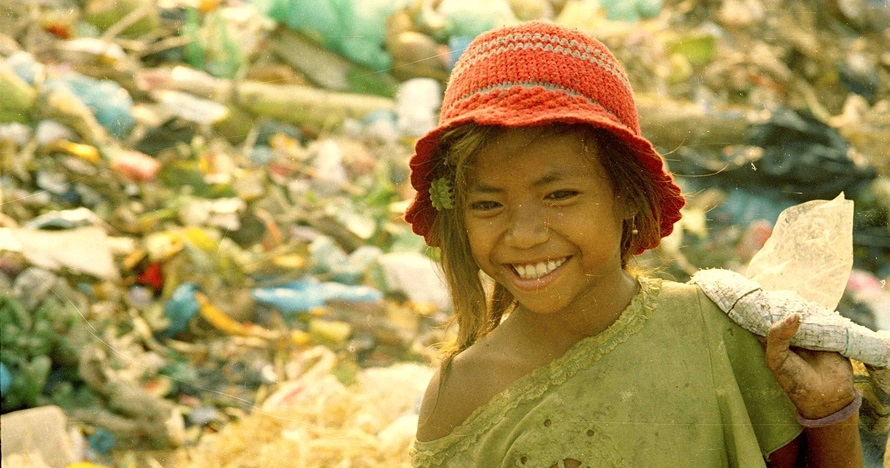 Dulu pemulung, kini cewek ini jadi lulusan terbaik di Australia