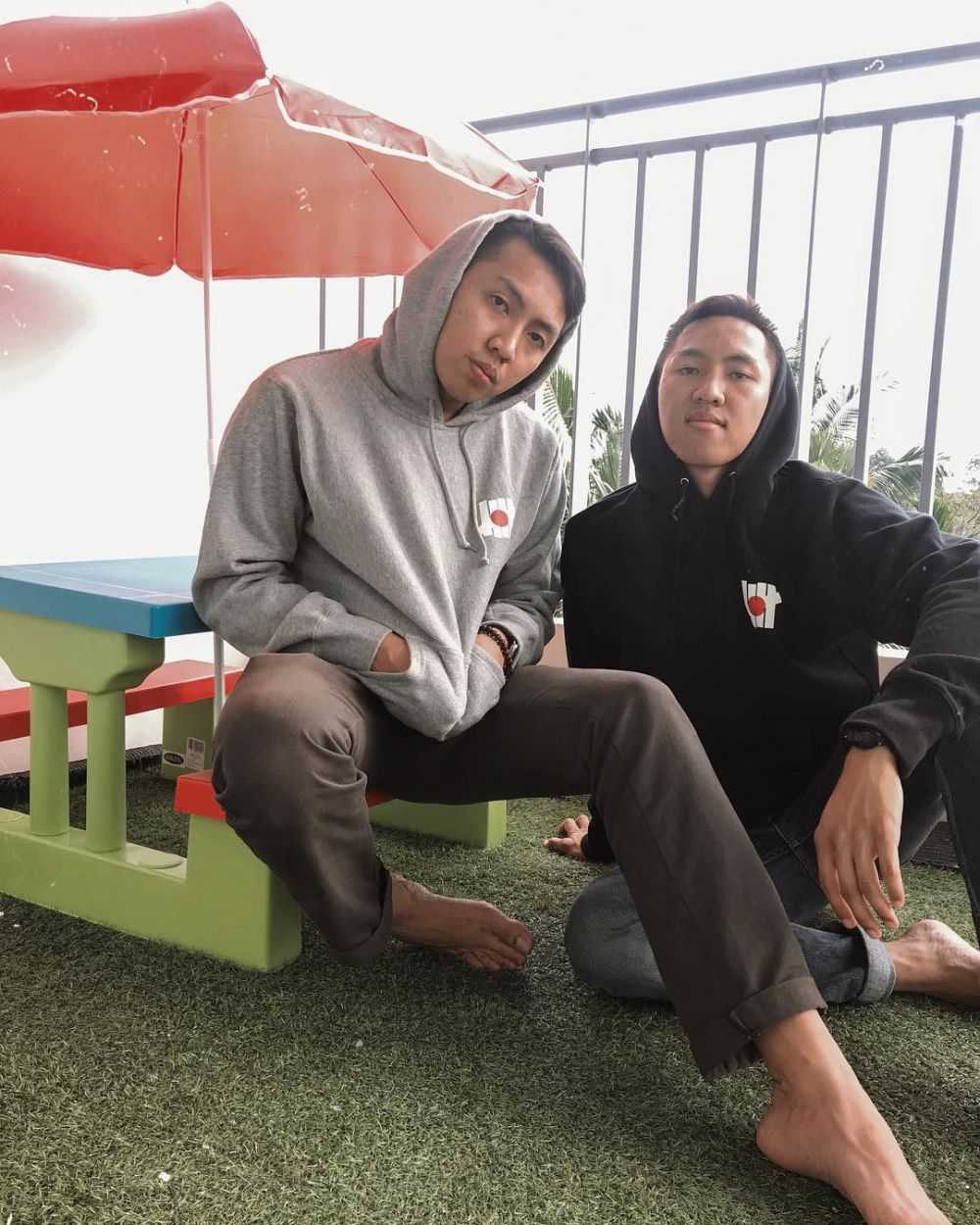 Jarang tersorot, ini 8 momen Ringgo Agus bareng adik kembarnya