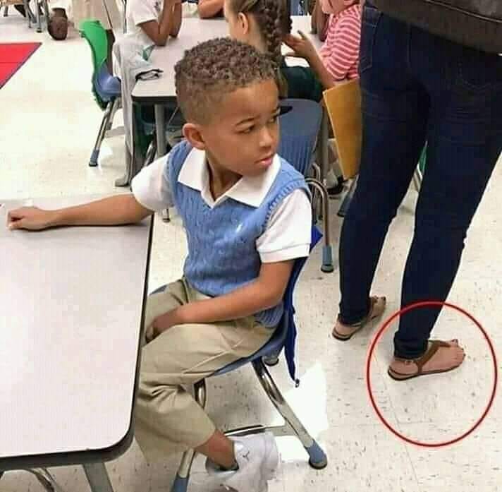 Uji kejelian mata, bisa temukan momen tersembunyi di 10 foto ini?