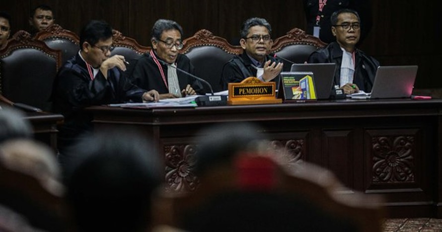 Saksi kubu Jokowi ditegur hakim: siap salah yang mulia