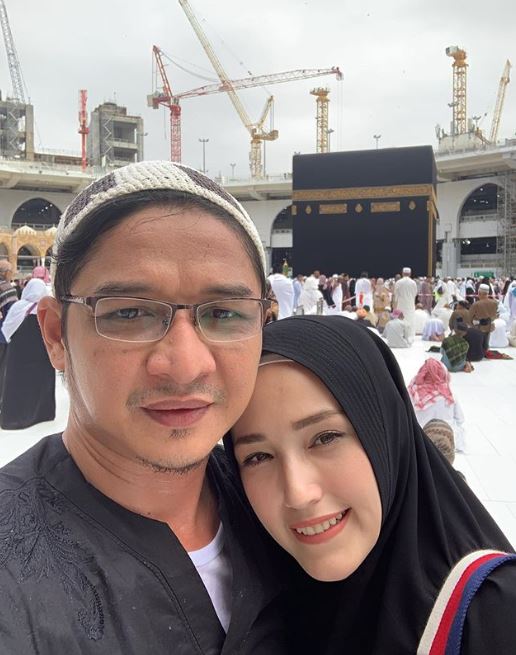 8 Tahun menikah, Adelia ceritakan perkenalannya dengan Pasha Ungu