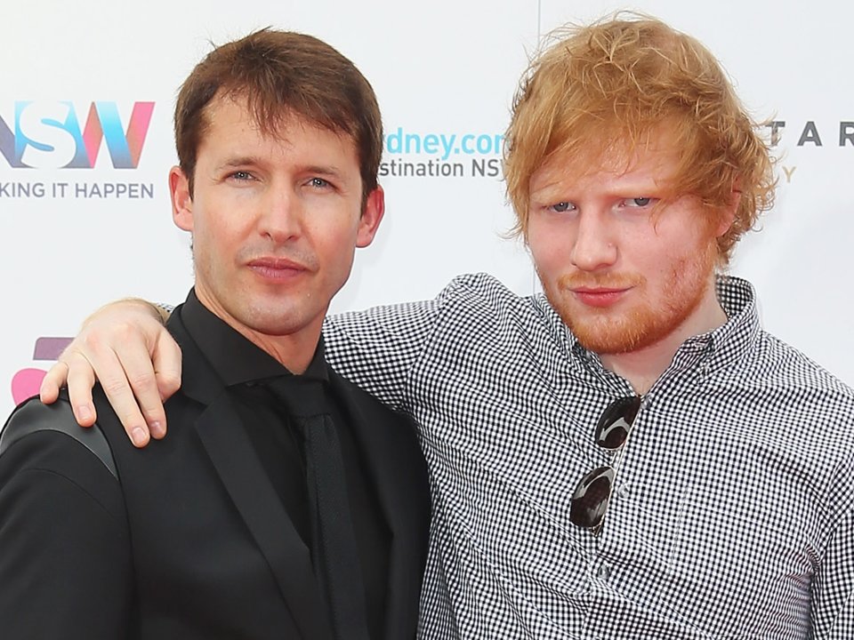 Sama-sama terkenal, 8 pasang penyanyi dunia ini ternyata bersahabat