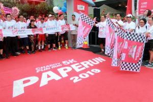 Begini keseruan lari sambil berbagi, ada yang pakai konstum unik lho