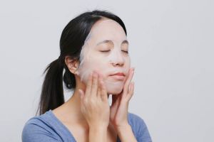 6 Fakta sheet mask, masker sejuta manfaat yang lagi ngehits
