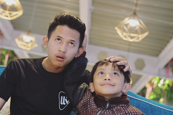 11 Potret Diwan & Fikri Fadlu, kakak beradik YouTuber yang viral