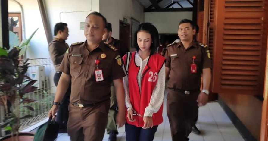 Vanessa Angel divonis 5 bulan penjara, terbukti sebar video asusila