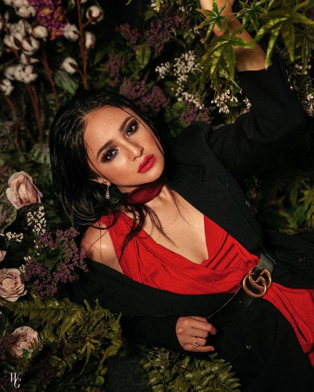 10 Gaya pemotretan Marshanda bermakeup tebal, mirip seleb Hollywood