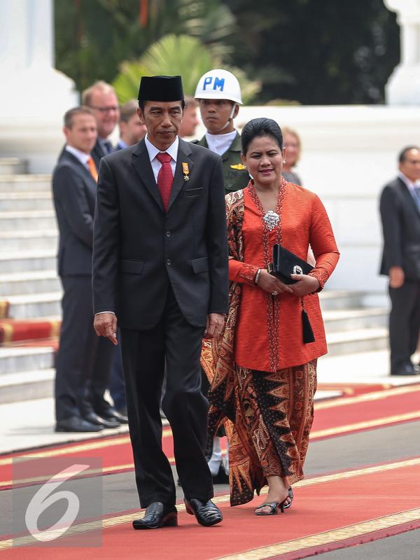 10 Pesona Iriana berkebaya dampingi Jokowi tugas negara, anggun